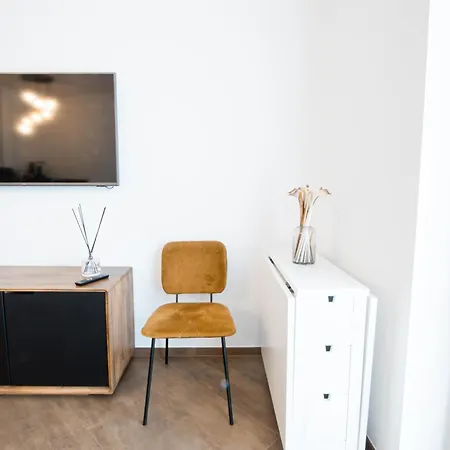Frizzcafe Loft In Apartment
