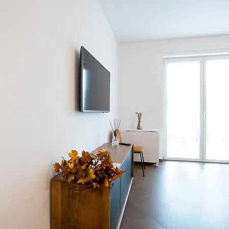 Frizzcafe Loft In *