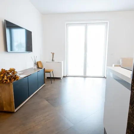 Frizzcafe Loft In Apartment